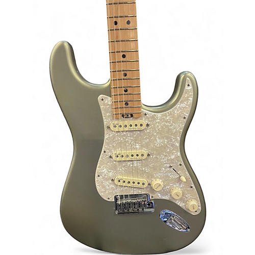 Used Fender American Ultra Stratocaster CHAMPAGNE Solid Body Electric Guitar CHAMPAGNE