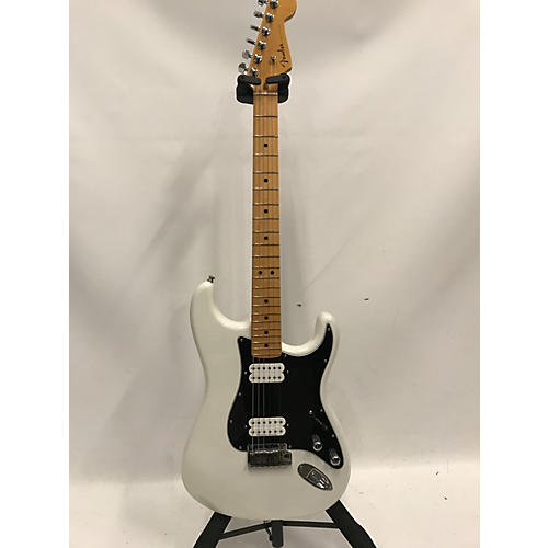 Fender Used Fender American Ultra Stratocaster HSS Arctic Pearl Solid Body Electric Guitar Arctic Pearl