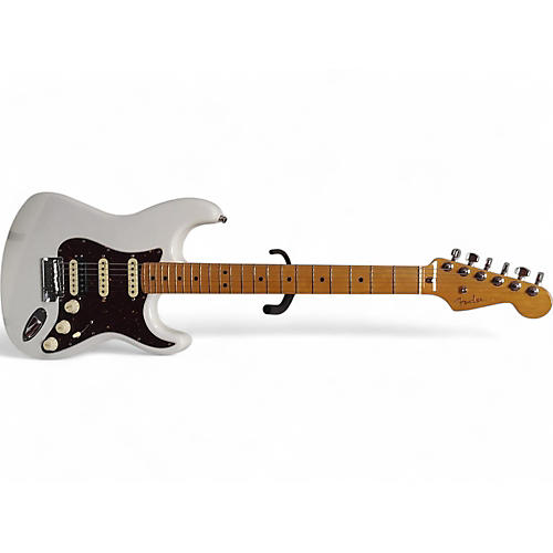 Fender Used Fender American Ultra Stratocaster HSS Arctic Pearl Solid Body Electric Guitar AMETHYST