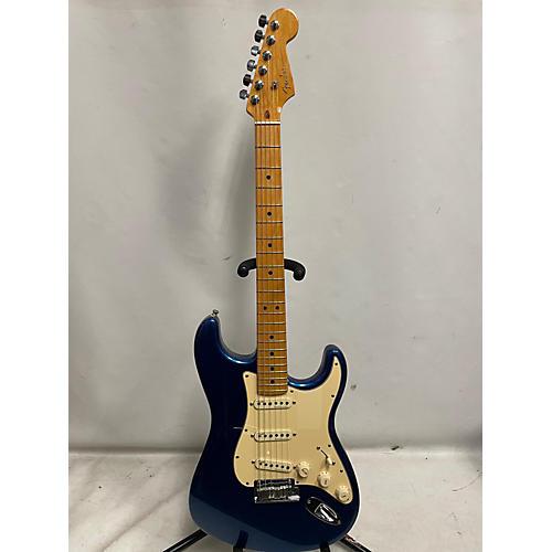 Fender Used Fender American Ultra Stratocaster Metallic Blue Solid Body Electric Guitar Metallic Blue