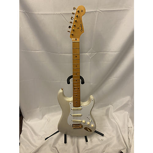 Fender Used Fender American Vintage 1957 Commemorative Stratocaster Cream Solid Body Electric Guitar Cream