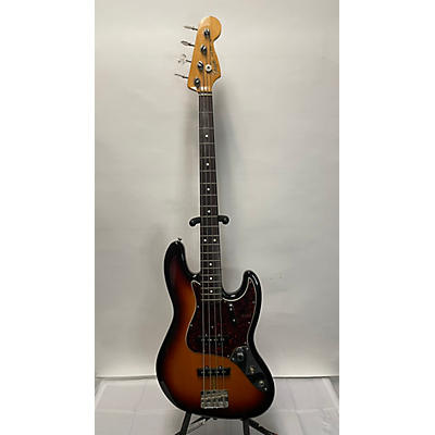 Fender Used Fender American Vintage 1962 Jazz Bass 3 Tone Sunburst Electric Bass Guitar