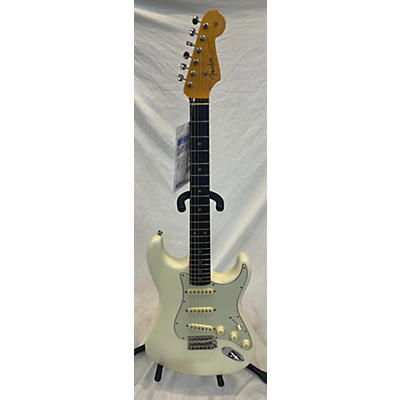 Fender Used Fender American Vintage II Stratocsater Olympic White Solid Body Electric Guitar