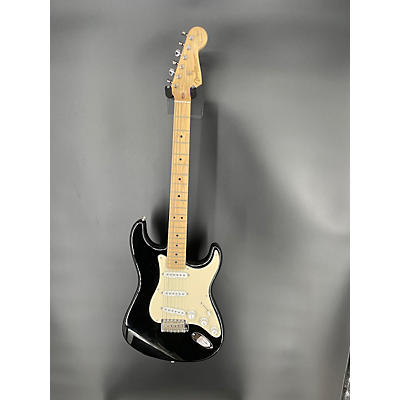 Fender Used Fender Artist Series Eric Clapton Stratocaster Black Solid Body Electric Guitar