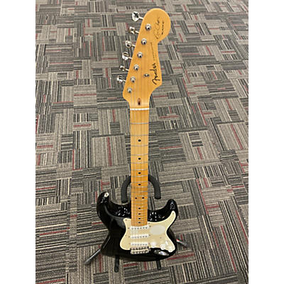 Fender Used Fender Artist Series Eric Clapton Stratocaster Blackie Solid Body Electric Guitar