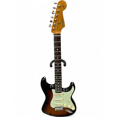 Used Fender Artist Series Robert Cray Stratocaster 2 Color Sunburst Solid Body Electric Guitar