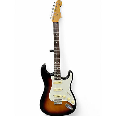 Used Fender Artist Series Robert Cray Stratocaster 3 Color Sunburst Solid Body Electric Guitar