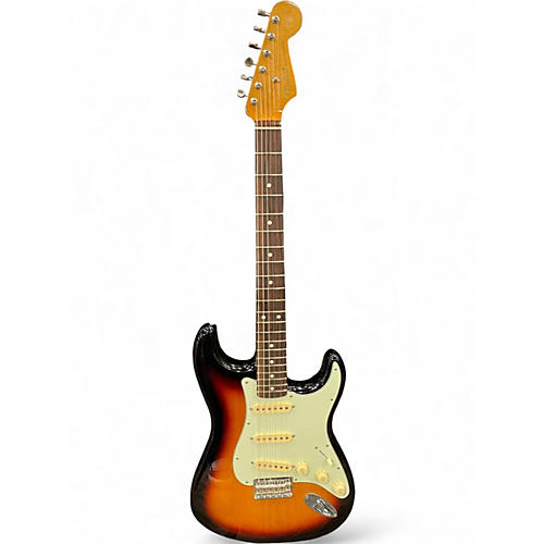 Used Fender Artist Series Robert Cray Stratocaster 3 Color Sunburst Solid Body Electric Guitar 3 Color Sunburst