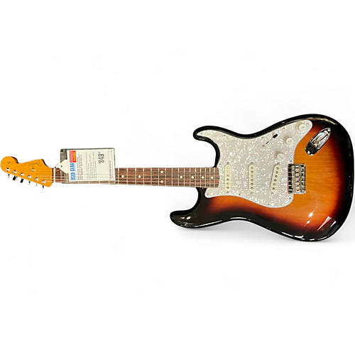 Used Fender Artist Series Robert Cray Stratocaster 3 Tone Sunburst Solid Body Electric Guitar 3 Tone Sunburst