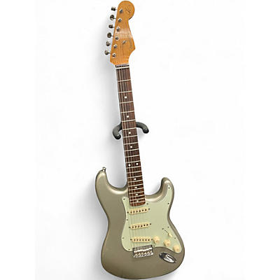 Used Fender Artist Series Robert Cray Stratocaster Inca Silver Solid Body Electric Guitar