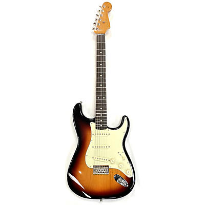 Fender Used Fender Artist Series Robert Cray Stratocaster Sunburst Solid Body Electric Guitar