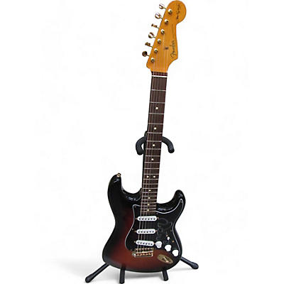 Fender Used Fender Artist Series Stevie Ray Vaughan Stratocaster 3 Tone Sunburst Solid Body Electric Guitar