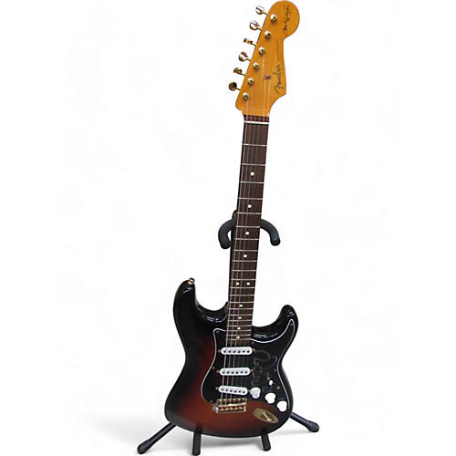 Fender Used Fender Artist Series Stevie Ray Vaughan Stratocaster 3 Tone Sunburst Solid Body Electric Guitar 3 Tone Sunburst