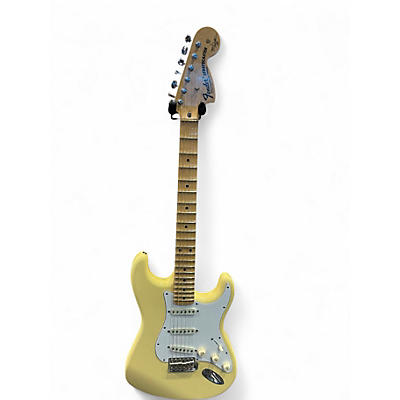 Used Fender Artist Series Yngwie Malmsteen Stratocaster Antique White Solid Body Electric Guitar