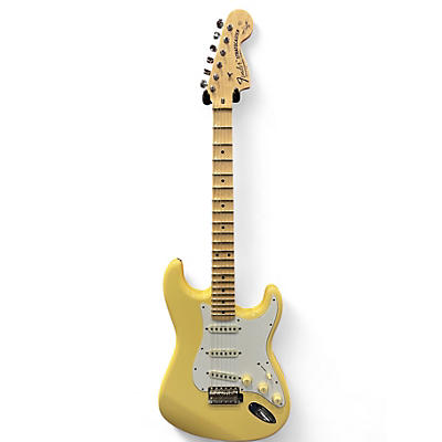 Used Fender Artist Series Yngwie Malmsteen Stratocaster Vintage White Solid Body Electric Guitar