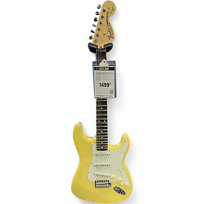 Used Fender Artist Series Yngwie Malmsteen Stratocaster Vintage White Solid Body Electric Guitar