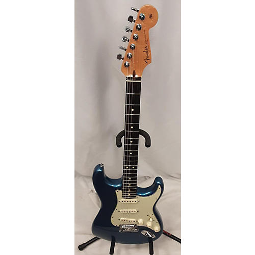 Used Fender CUSTOM DLX STRATOCASTER Blue Solid Body Electric Guitar Blue