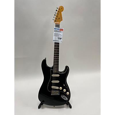 Fender Used Fender CUSTOM SHOP POSTMODERN STRATOCASTER 1965 REISSUE Black Solid Body Electric Guitar