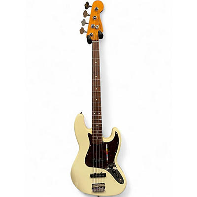 Used Fender Classic Series '60s Jazz Bass White Electric Bass Guitar