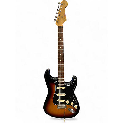 Used Fender Classic Series '60s Stratocaster 3 Color Sunburst Solid Body Electric Guitar