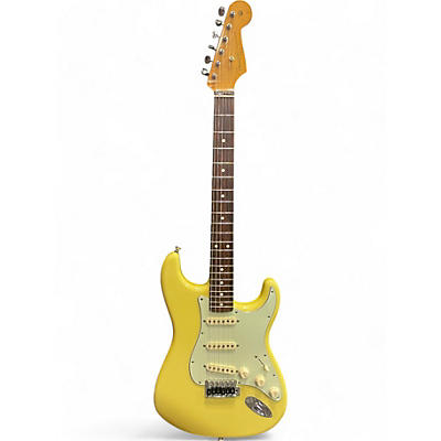 Fender Used Fender Classic Series '60s Stratocaster Canary Diamond Solid Body Electric Guitar