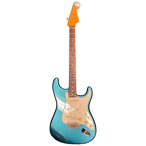 Fender Used Fender Classic Series '60s Stratocaster Lake Placid Blue Solid Body Electric Guitar Lake Placid Blue