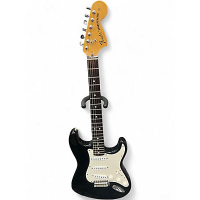 Used Fender Classic Series '70s Stratocaster Black Solid Body Electric Guitar