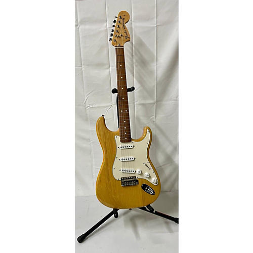 Fender Used Fender Classic Series '70s Stratocaster Natural Solid Body Electric Guitar Natural