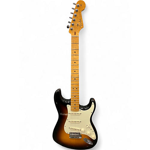 Used Fender Custom Classic Stratocaster 2 Color Sunburst Solid Body Electric Guitar 2 Color Sunburst