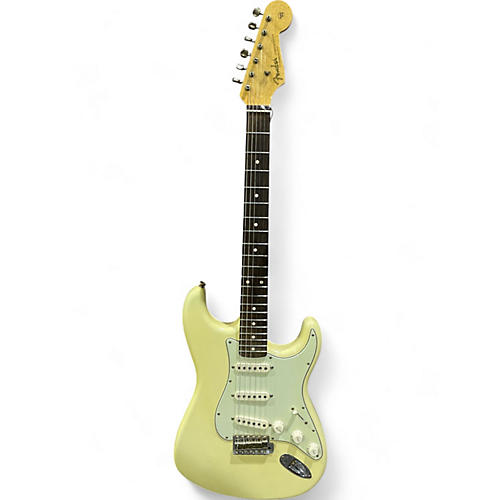 Fender Used Fender Custom Shop 1960s Stratocaster Vintage White Solid Body Electric Guitar Vintage White