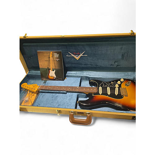 Used Fender Custom Shop Stevie Ray Vaughan Signature Stratocaster Relic 3 Color Sunburst Solid Body Electric Guitar 3 Color Sunburst