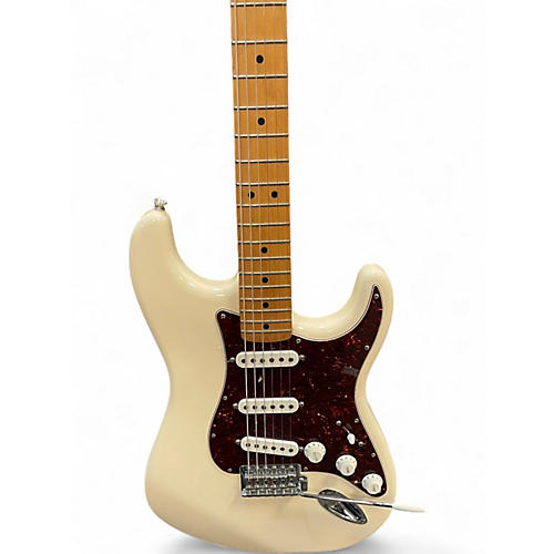 Used Fender Deluxe Lone Star Stratocaster ARCTIC WHITE Solid Body Electric Guitar ARCTIC WHITE
