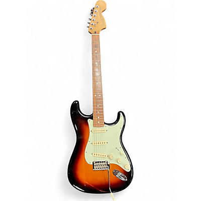 Fender Used Fender Deluxe Roadhouse Stratocaster 2 Color Sunburst Solid Body Electric Guitar