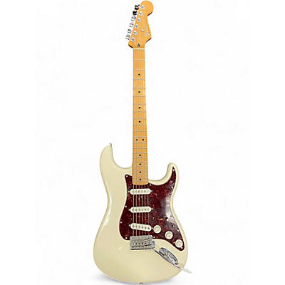 Used Fender Deluxe Roadhouse Stratocaster Alpine White Solid Body Electric Guitar