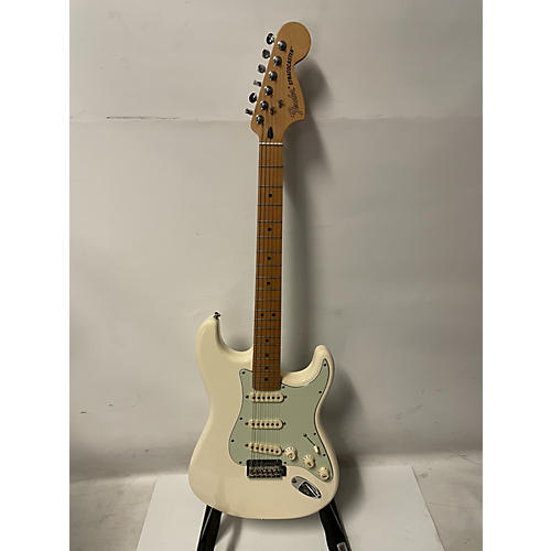 Used Fender Deluxe Roadhouse Stratocaster Olympic White Solid Body Electric Guitar Olympic White