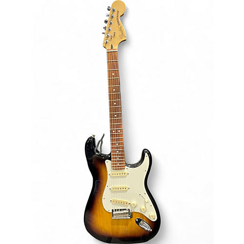 Fender Used Fender Deluxe Stratocaster 2 Color Sunburst Solid Body Electric Guitar 2 Color Sunburst