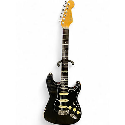 Used Fender Deluxe Stratocaster Black Solid Body Electric Guitar