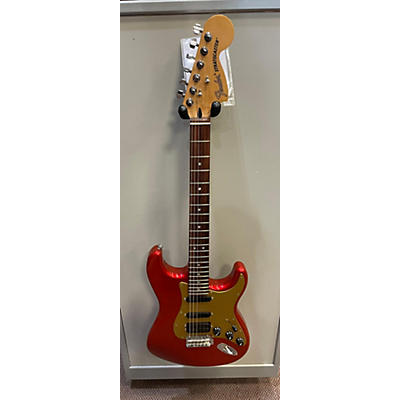 Used Fender Deluxe Stratocaster Candy Apple Red Solid Body Electric Guitar