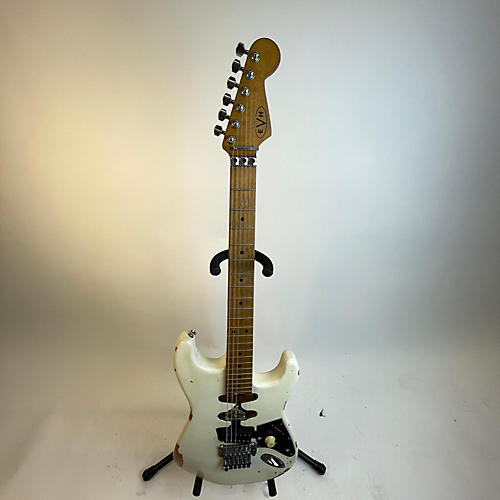 Fender Used Fender EVH Frankenstein Replica White Solid Body Electric Guitar White