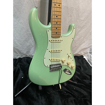 Fender Used Fender FENDER Player Stratocaster LIMITED EDITION Surf Pearl Solid Body Electric Guitar