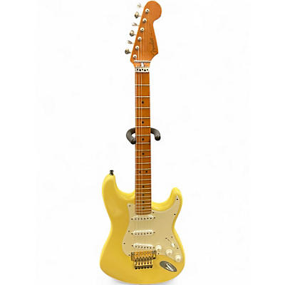 Used Fender FR Classic Stratocaster Vintage White Solid Body Electric Guitar