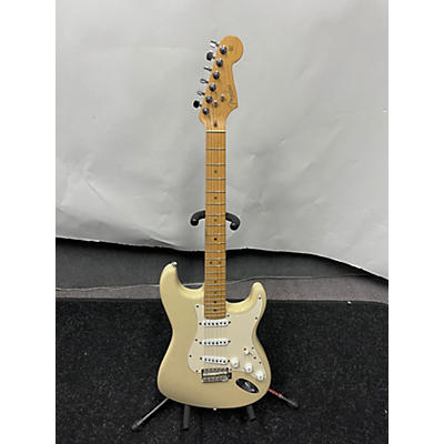 Fender Used Fender Highway One Stratocaster Honey Blonde Solid Body Electric Guitar