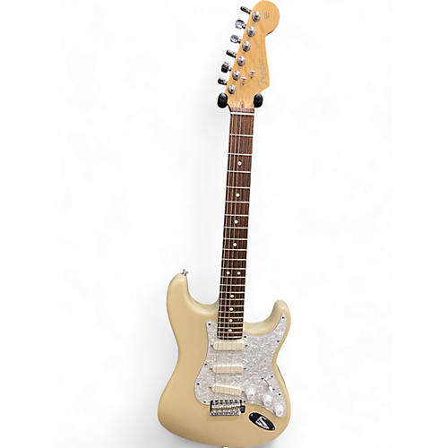 Used Fender Highway One Stratocaster Honey Blonde Solid Body Electric Guitar Honey Blonde
