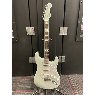 Fender Used Fender Kenny Wayne Shepherd USA Signature Stratocaster Matching Headstock Transparent Faded Sonic Blue Solid Body Electric Guitar