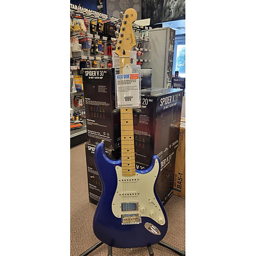 Fender Used  Fender Limited Edition Player Stratocaster HSS Blue Blue