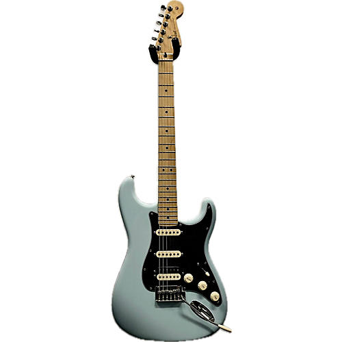 Fender Used Fender Limited Edition Player Stratocaster HSS Sonic Blue Solid Body Electric Guitar Sonic Blue