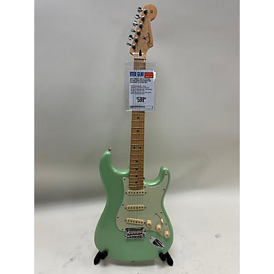 Fender Used Fender Limited Edition Player Stratocaster Seafoam Pearl Solid Body Electric Guitar