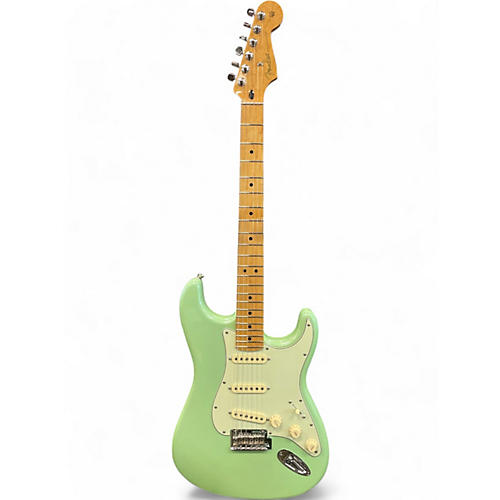 Fender Used Fender Limited Edition Player Stratocaster Surf Pearl Solid Body Electric Guitar Surf Pearl