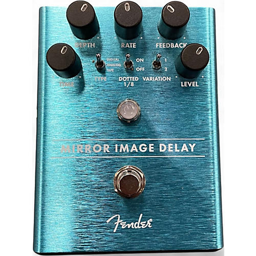 Used Fender MIRROR IMAGE DELAY Effect Pedal