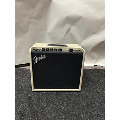 Fender Used Fender Mustang LT25 25W 1x8 Guitar Combo Amp